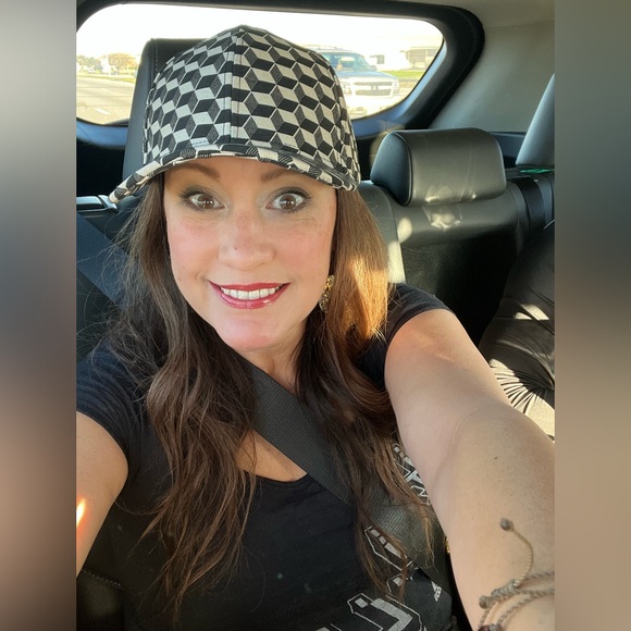 🎥 LIVE SHOW ALERT! 🎥 - Picture 13 of 16